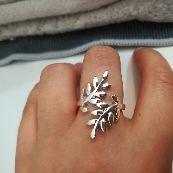 N/A Accessories - FINAL ⬇️Stainless Double Leaf Ring